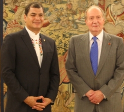 Don Juan Carlos junto al Presidente de la República del Ecuador, Rafael Correa, momentos antes del encuentro
